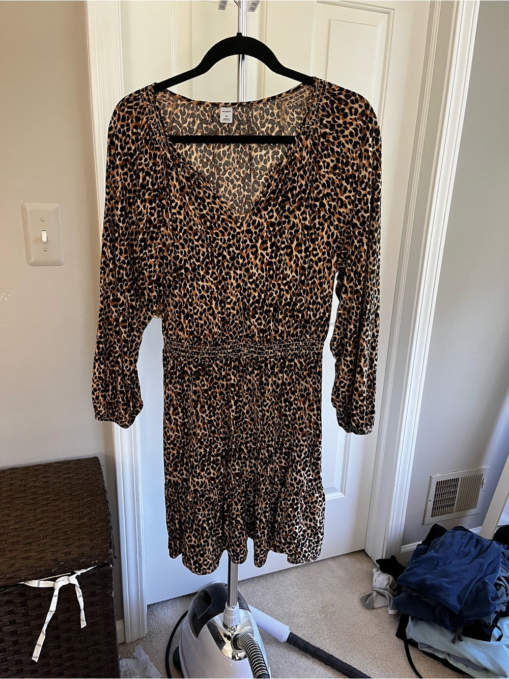 Old Navy Leopard Print V-Neck Long Sleeve Dress - Brown/Tan